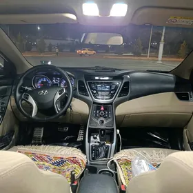 Hyundai Elantra 2013