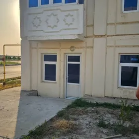 продаю 3ком 1этаж