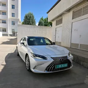 Lexus ES 350 2022