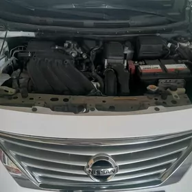 Nissan Versa 2012