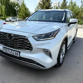 Toyota Highlander 2022