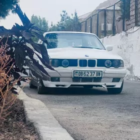 BMW E34 1988