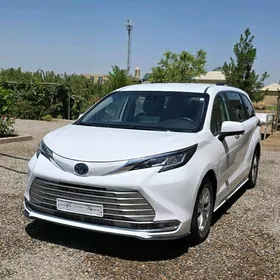 Toyota Sienna 2021