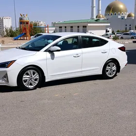 Hyundai Elantra 2019