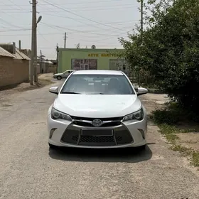 Toyota Camry 2017