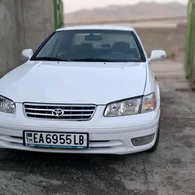 Toyota Camry 2000