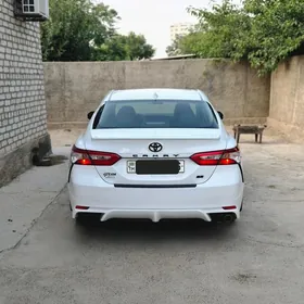 Toyota Camry 2020