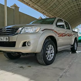 Toyota Hilux 2014