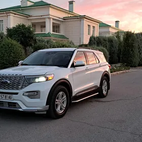 Ford Explorer 2021