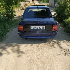 Opel Vectra 1989