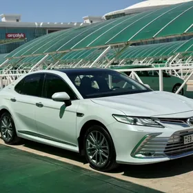 Toyota Camry 2023