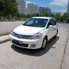 Nissan Versa 2012