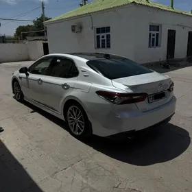 Toyota Camry 2022