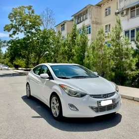 Hyundai Elantra 2011