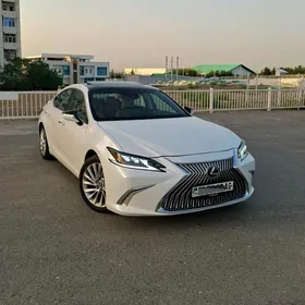 Lexus ES 350 2019