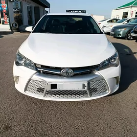 Toyota Camry 2016