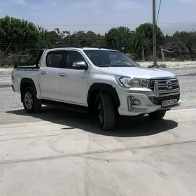 Toyota Hilux 2017