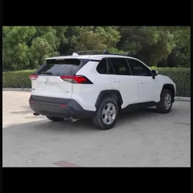 Toyota RAV4 2021