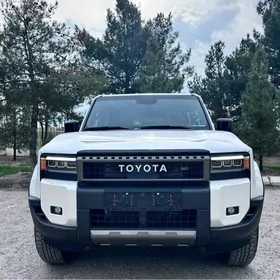 Toyota Land Cruiser Prado 2024
