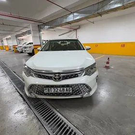 Toyota Camry 2015