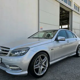 Mercedes-Benz C300 2010