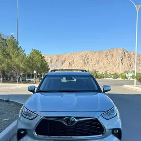 Toyota Highlander 2022