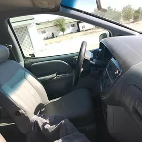 Toyota Sienna 1998