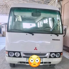 Mitsubishi Fuso Rosa 2005