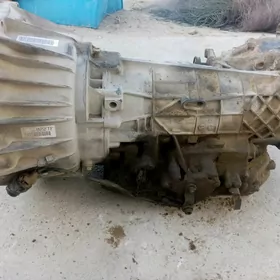 коробка на BMW
