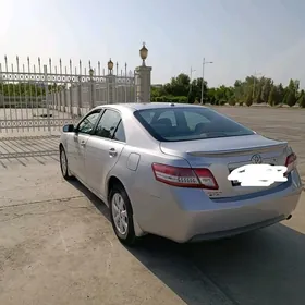 Toyota Camry 2011