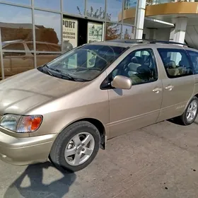 Toyota Sienna 2002