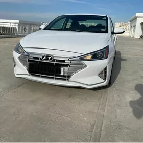 Hyundai Elantra 2019