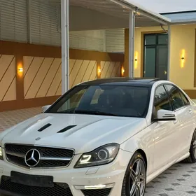 Mercedes-Benz C350 2012