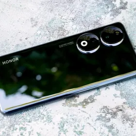 Honor 90