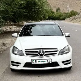 Mercedes-Benz C350 2012