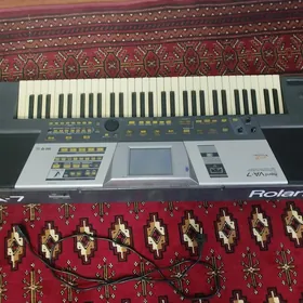 Roland VA-7