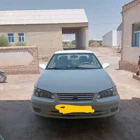 Toyota Camry 1999