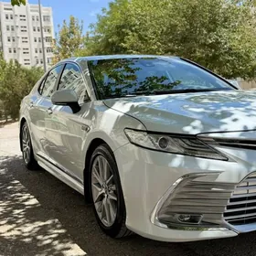 Toyota Camry 2022