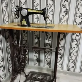 Tikin maşyn aýak
