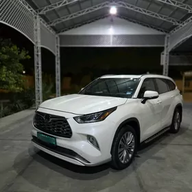 Toyota Highlander 2022