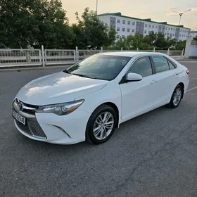 Toyota Camry 2017