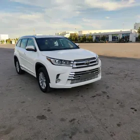 Toyota Highlander 2019