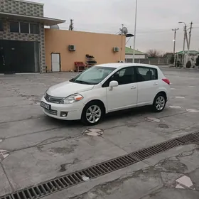 Nissan Versa 2012