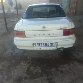 Toyota Camry 1992