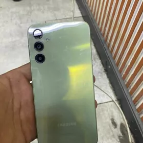Samsung a24