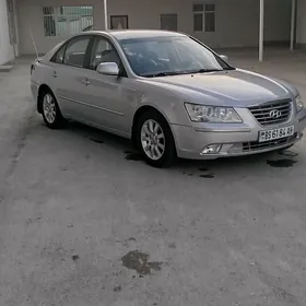 Hyundai Sonata 2010