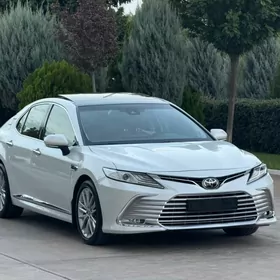 Toyota Camry 2022