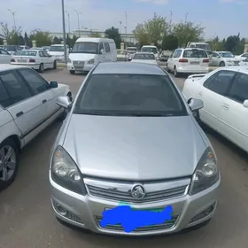 Opel Astra 2013