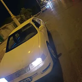 Nissan Sunny 1996