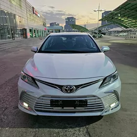 Toyota Camry 2022
